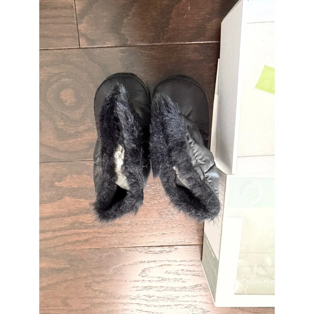 Robeez First Kicks Black Faux Fur Baby Boots 9-12 Months Soft Sole Booties